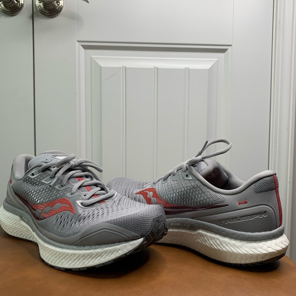 Saucony Triumph 18 Men NWOT